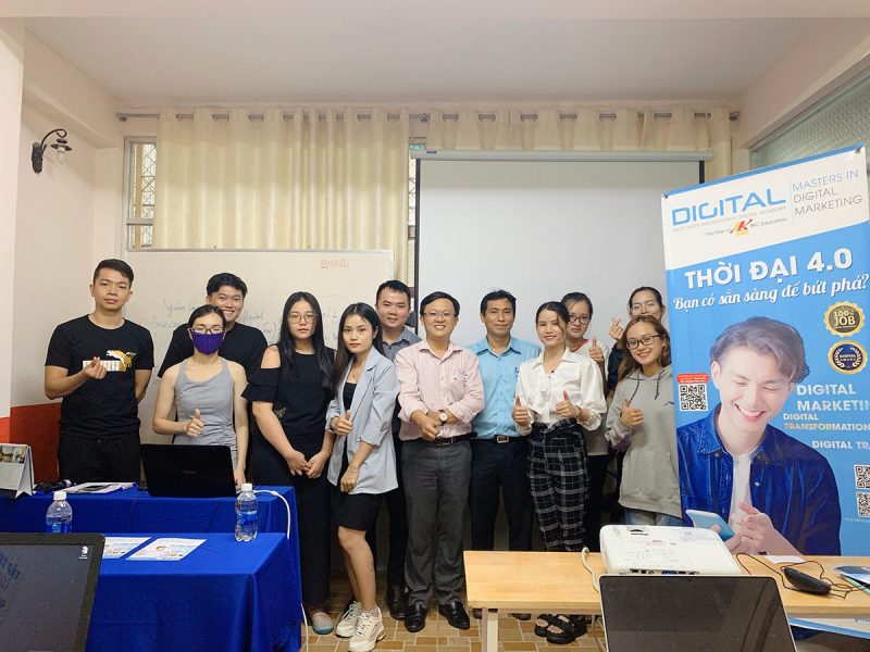 Khai giảng lớp Digital Marketing