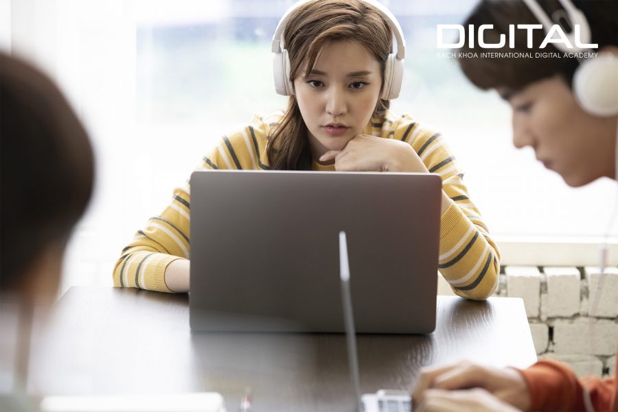 Cử nhân thực hành Digital